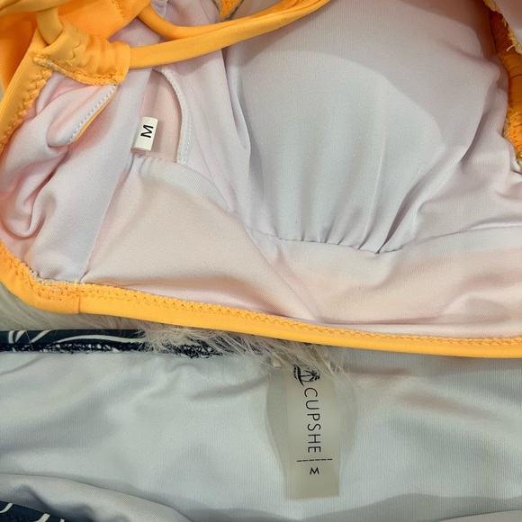 Yellow and blue tropical bikini set. - Picture 3 of 3